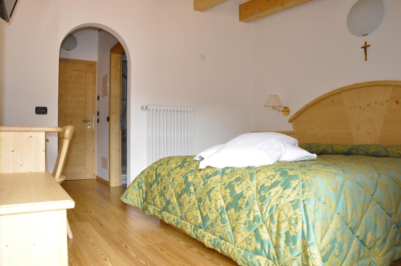 Hotel El Pilon Pozza di Fassa Dış mekan fotoğraf