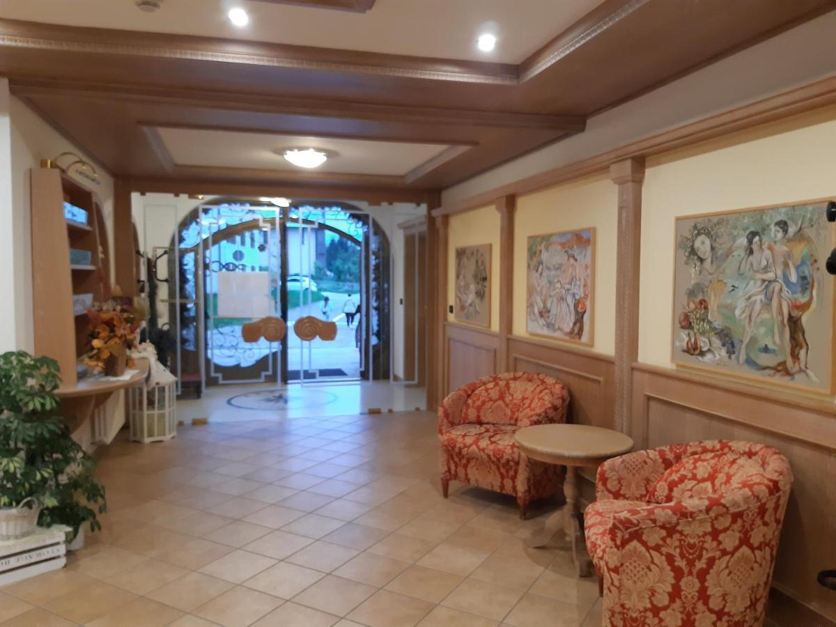 Hotel El Pilon Pozza di Fassa Dış mekan fotoğraf