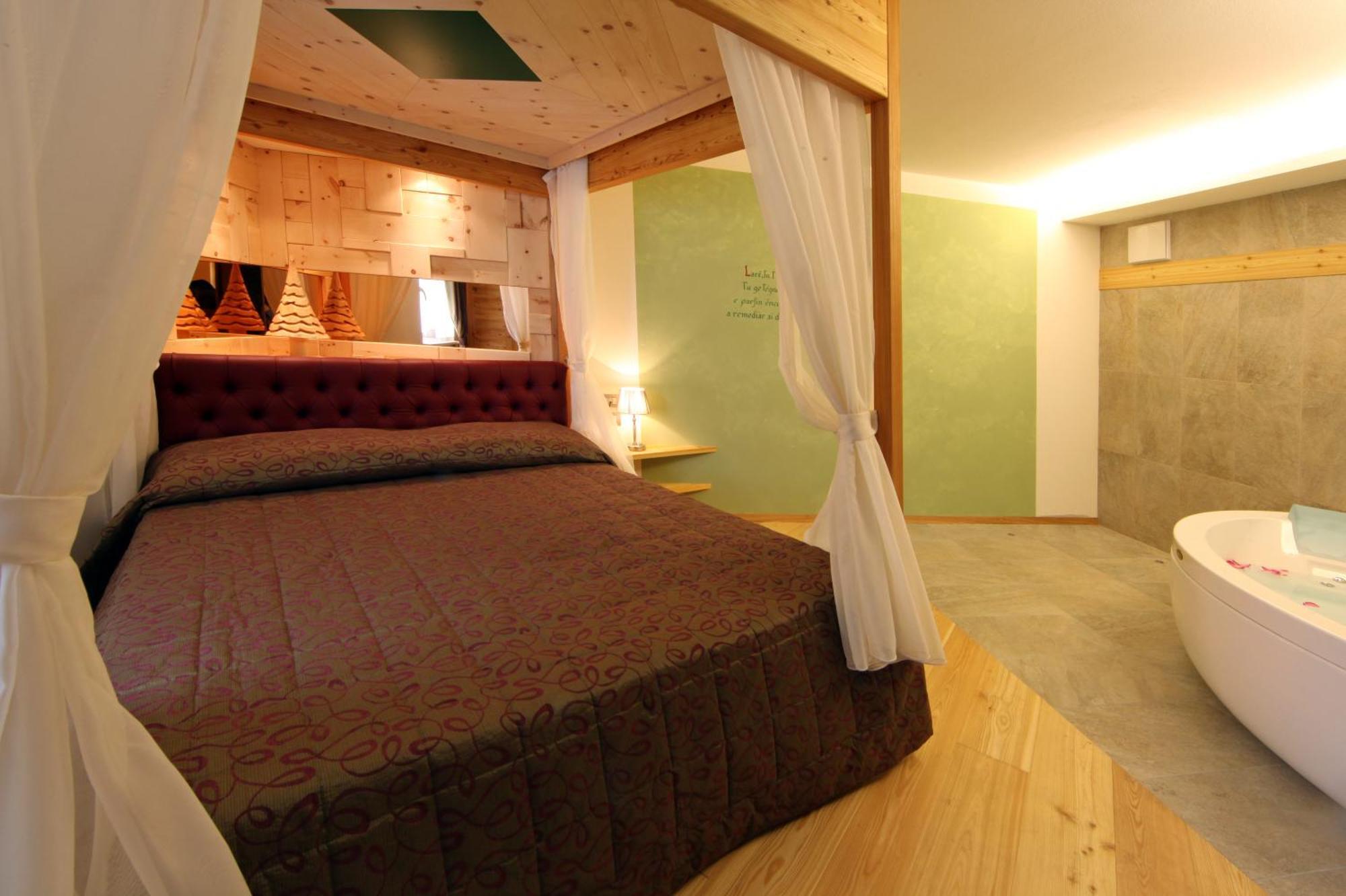 Hotel El Pilon Pozza di Fassa Dış mekan fotoğraf