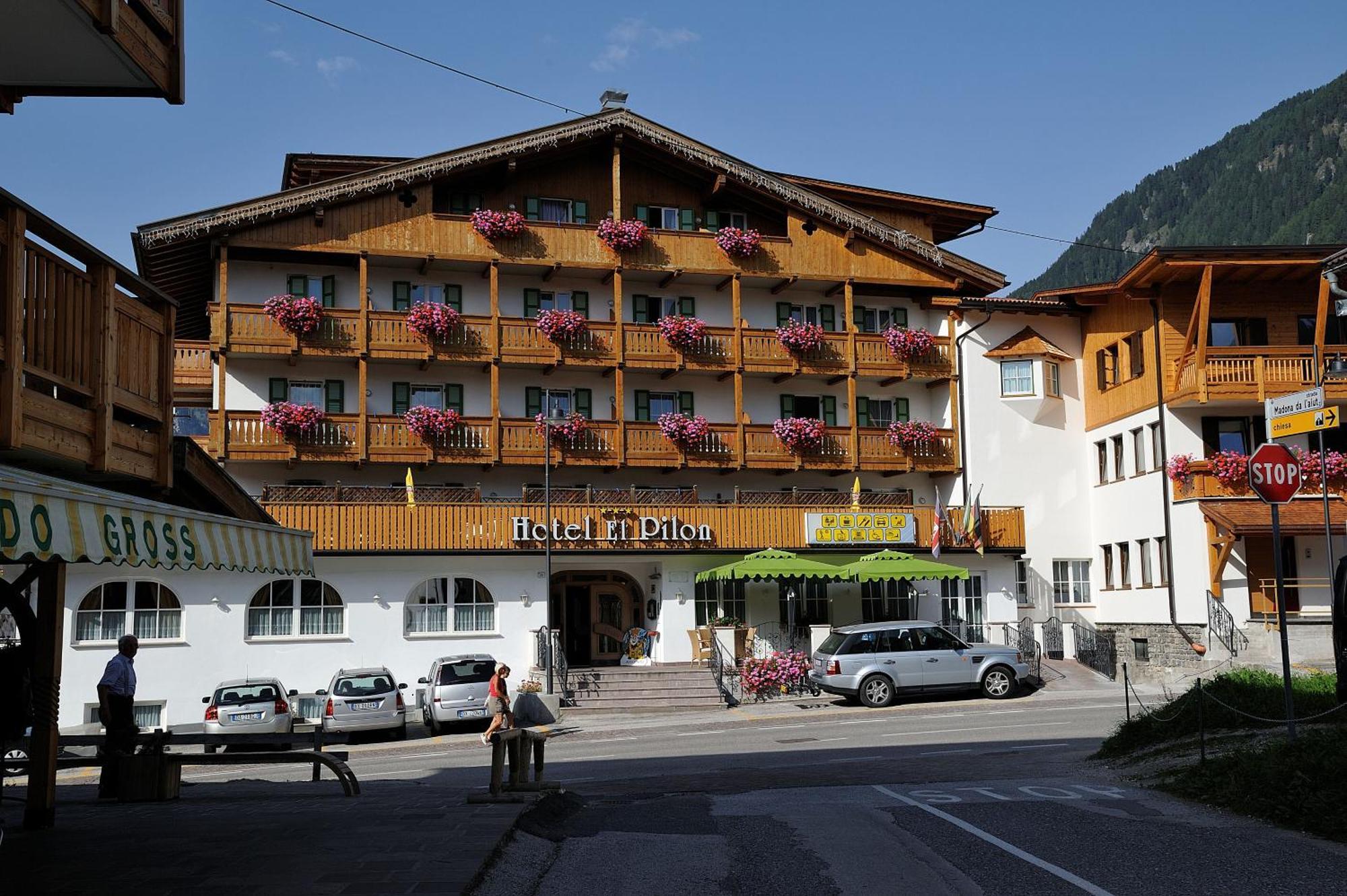 Hotel El Pilon Pozza di Fassa Dış mekan fotoğraf