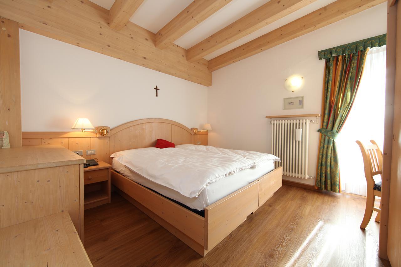 Hotel El Pilon Pozza di Fassa Dış mekan fotoğraf