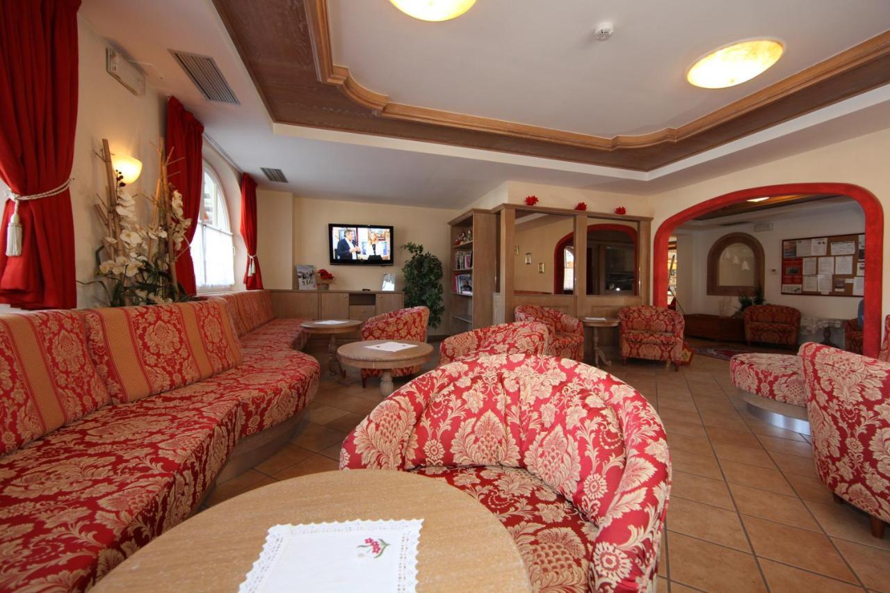 Hotel El Pilon Pozza di Fassa Dış mekan fotoğraf